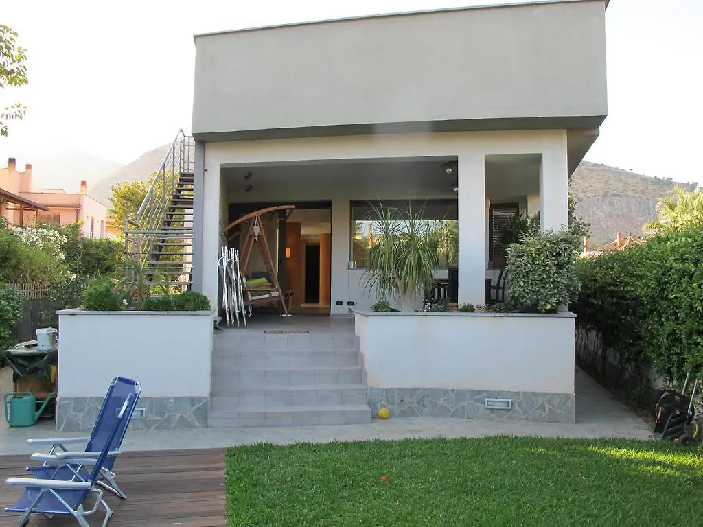 Villa Le Lanterne Pool&Relax Mondello Italia